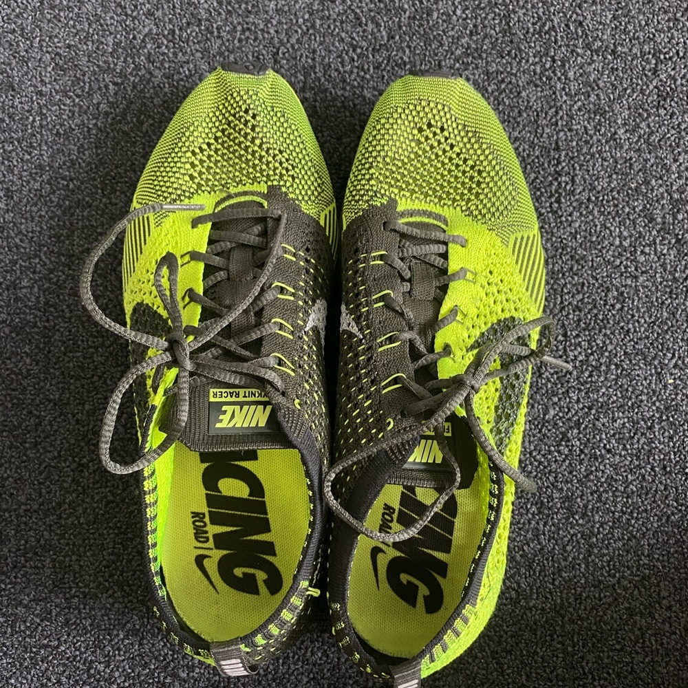 Nike Flyknit Racers